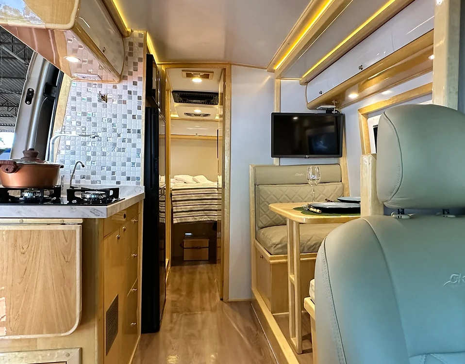 Por que Personalizar com a Globe Motorhomes?