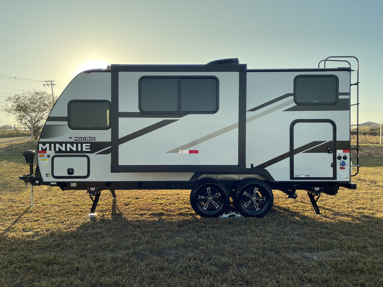 Winnebago Micro Minnie 2100BH