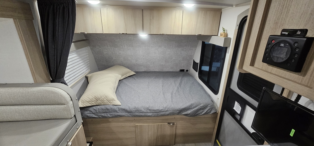 Winnebago Micro Minnie 2100BH