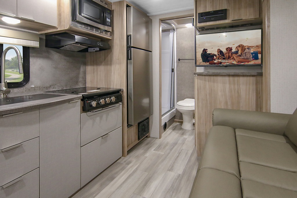 Winnebago Micro Minnie 2106S