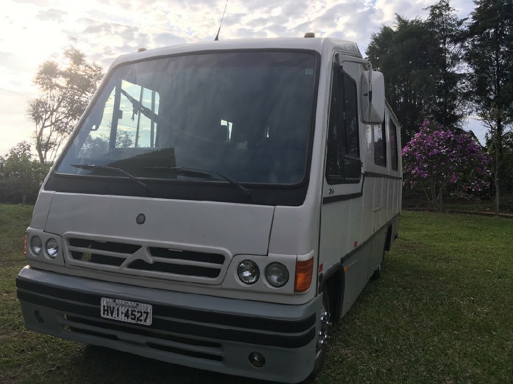 Vendo motor home Mercedes Benz 814 perfeito. 180.000