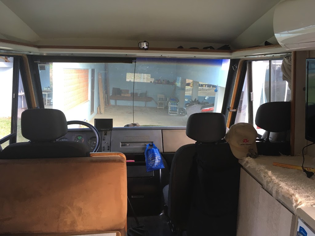 Vendo motor home Mercedes Benz 814 perfeito. 180.000