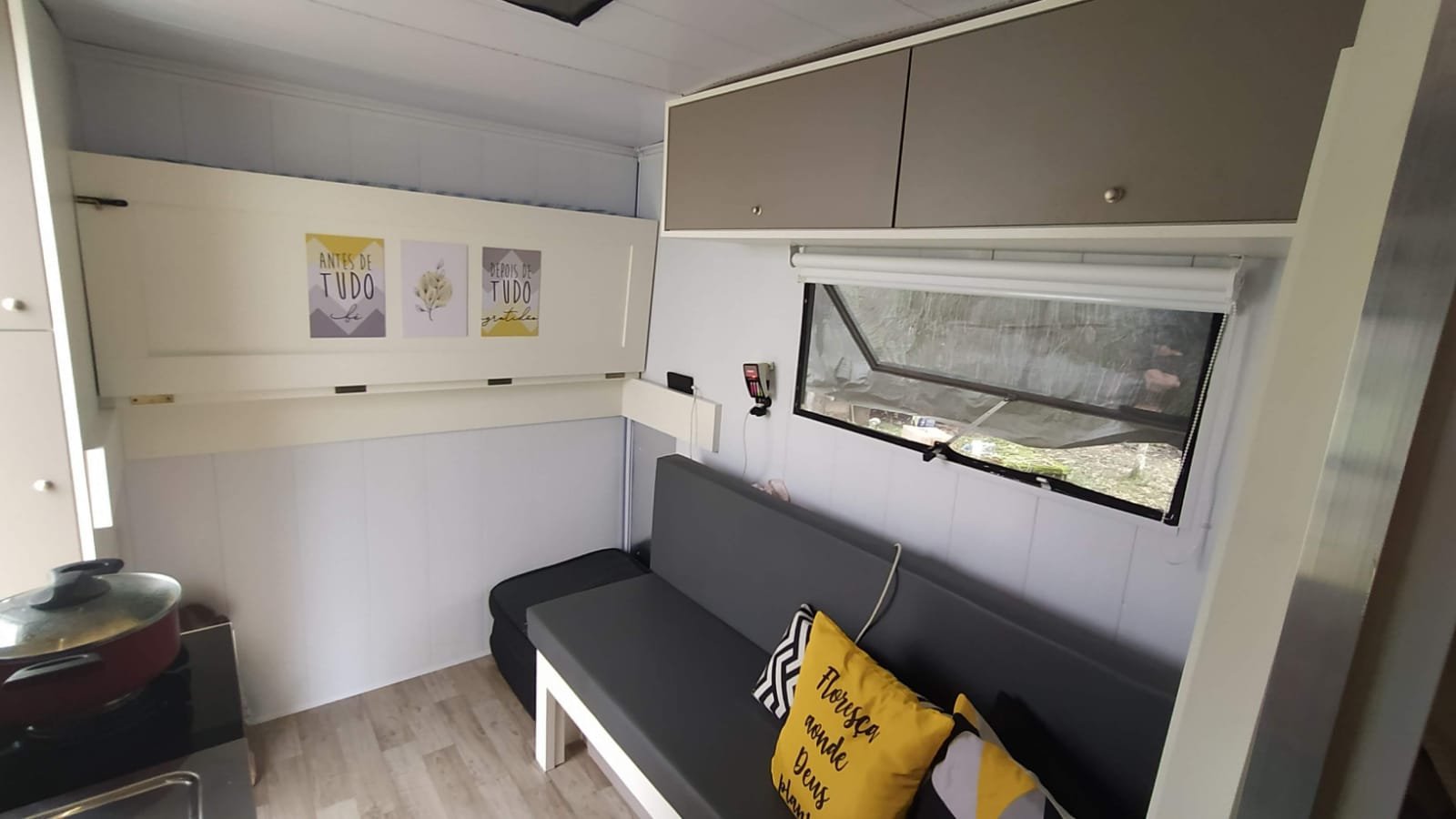 Trailer 1 eixo para 4 pessoas, semi-artesanal