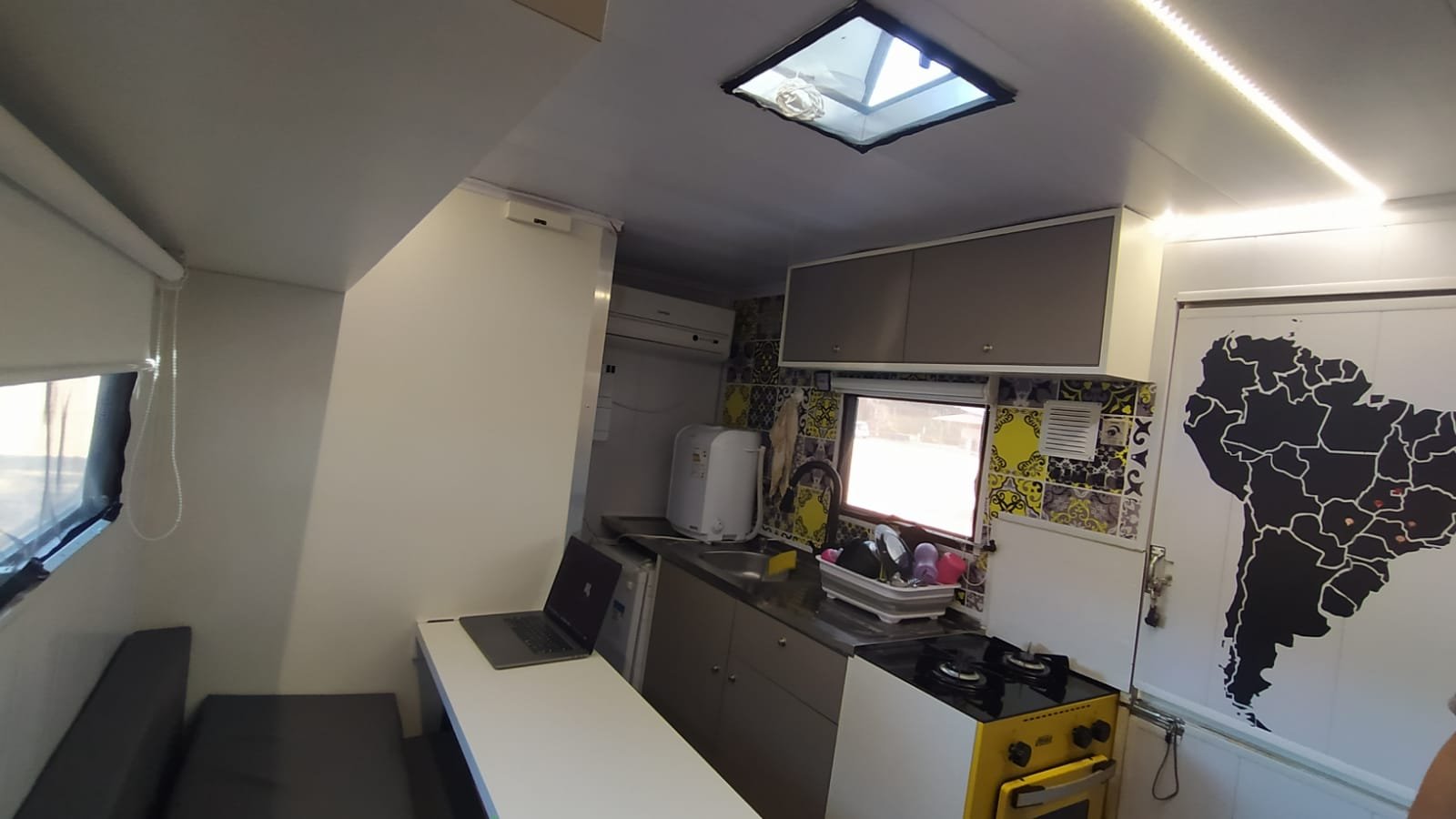 Trailer 1 eixo para 4 pessoas, semi-artesanal