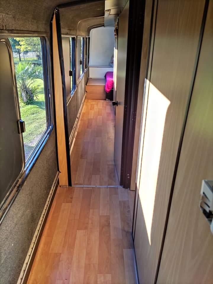Motortrailer Ônibus