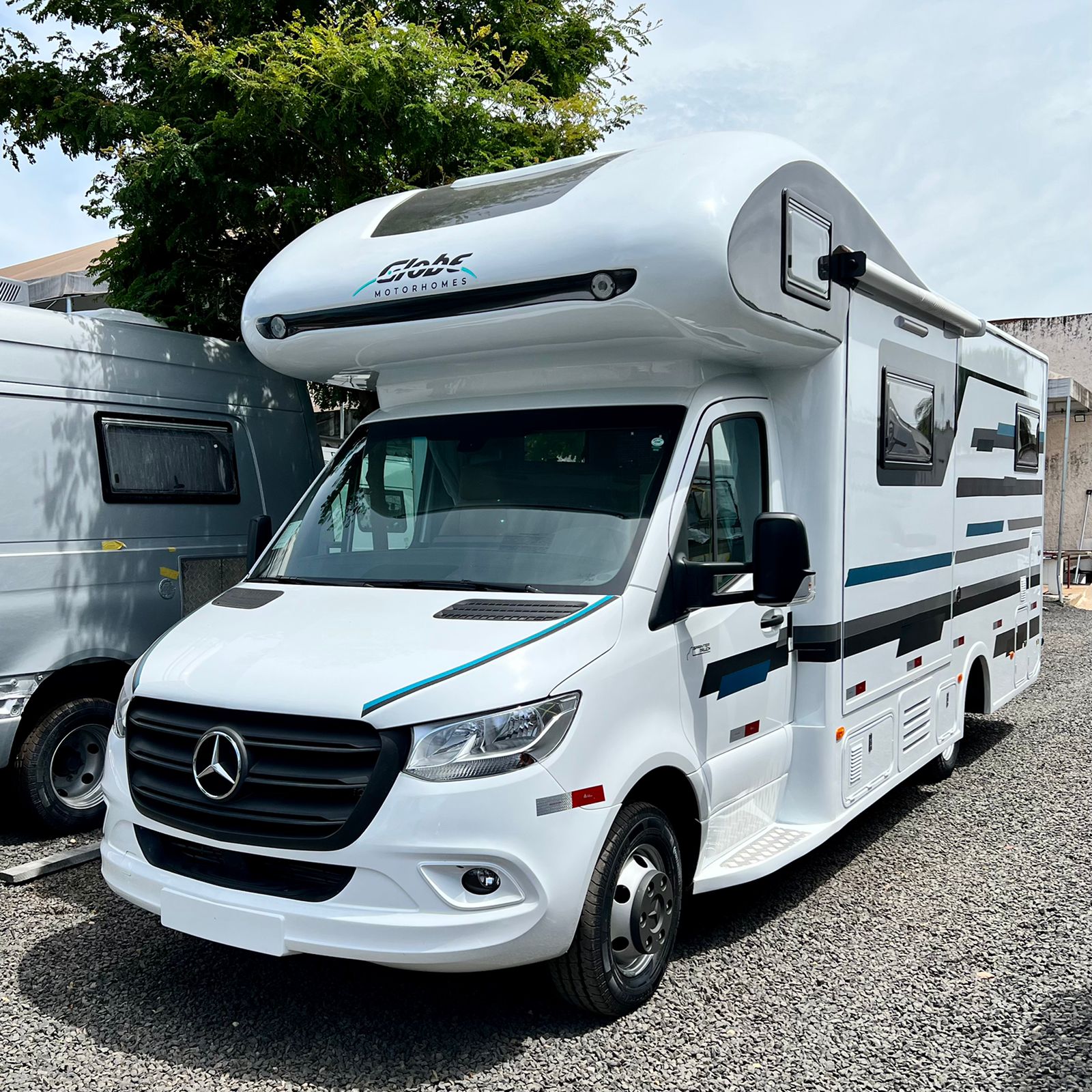 Globe Motorhomes Chassi Mercedes Sprinter 516 Extra Longo