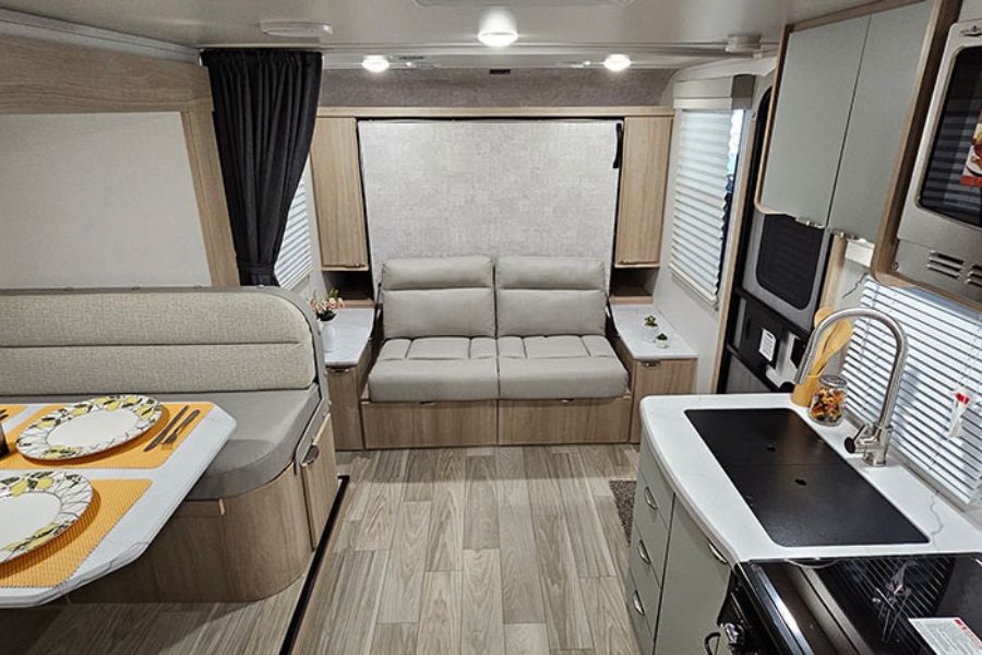 Winnebago Micro Minnie 2108DS (D)