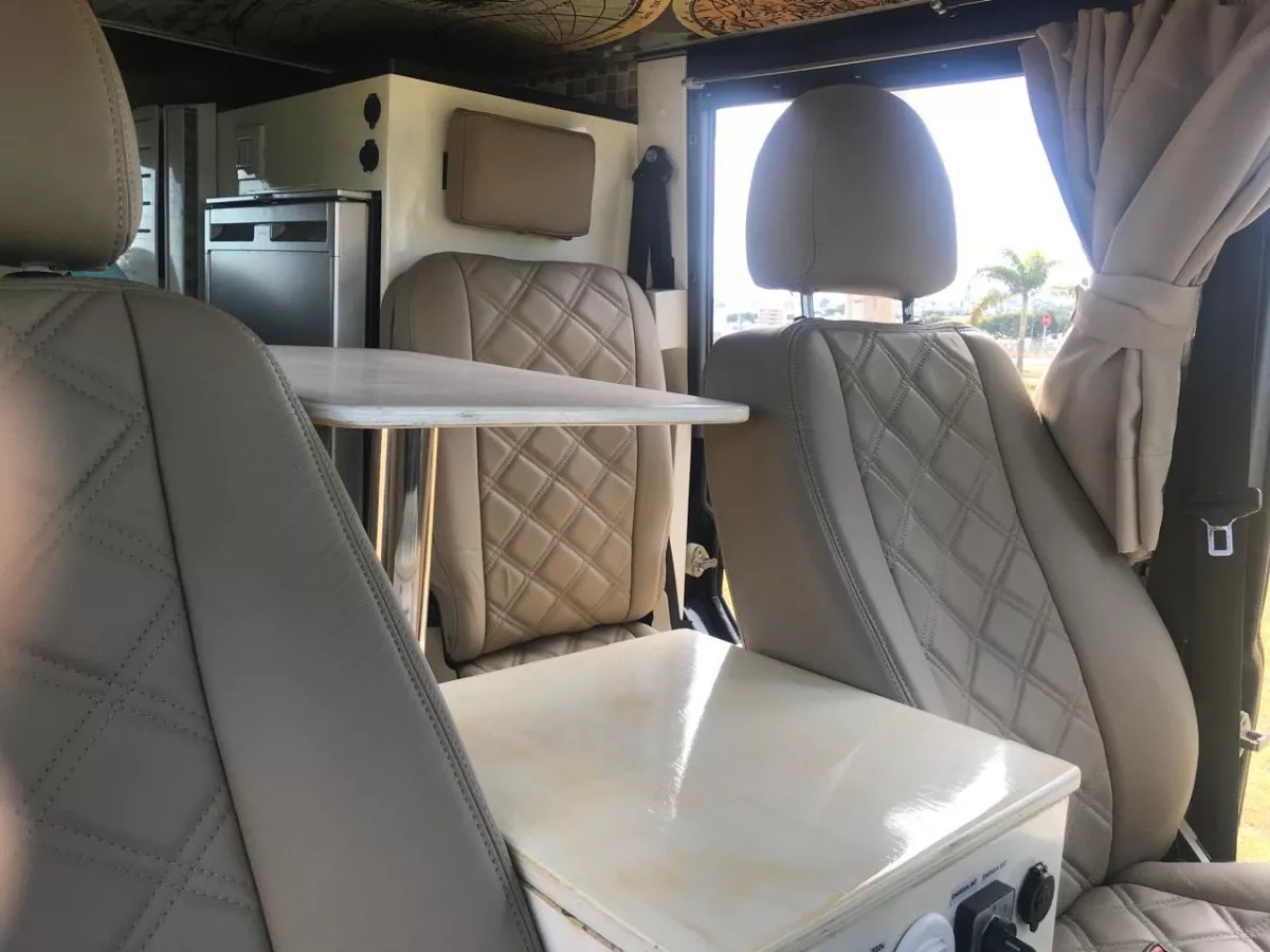 Globe Customs Land Rover Defender