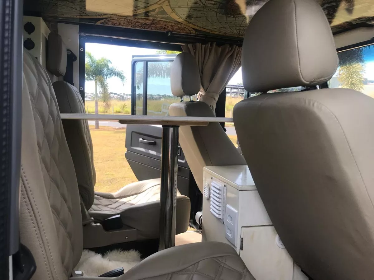 Globe Customs Land Rover Defender