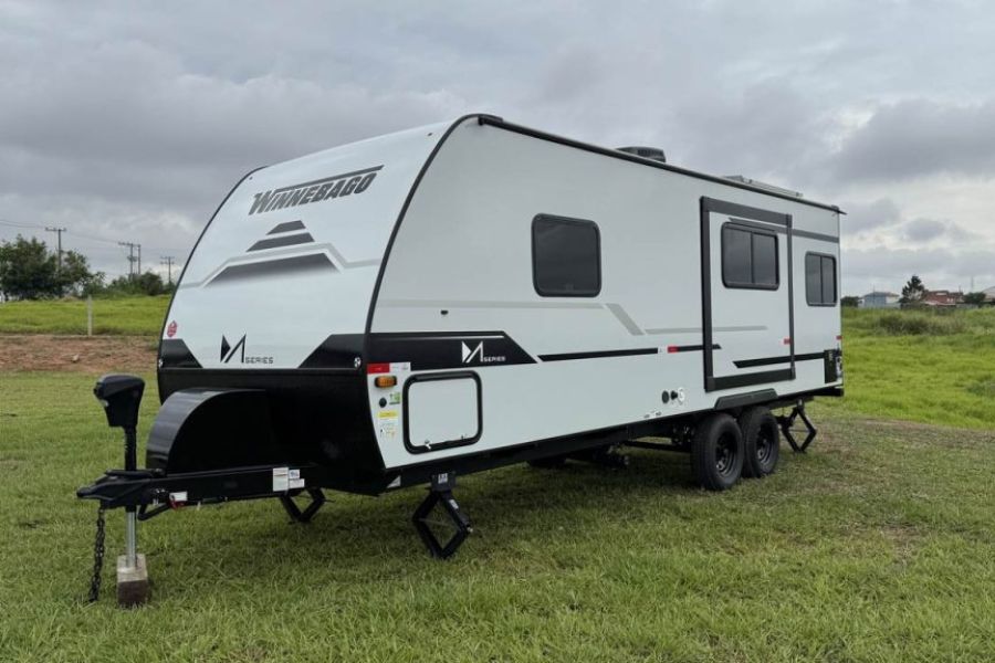 Winnebago Trailer 2326rk