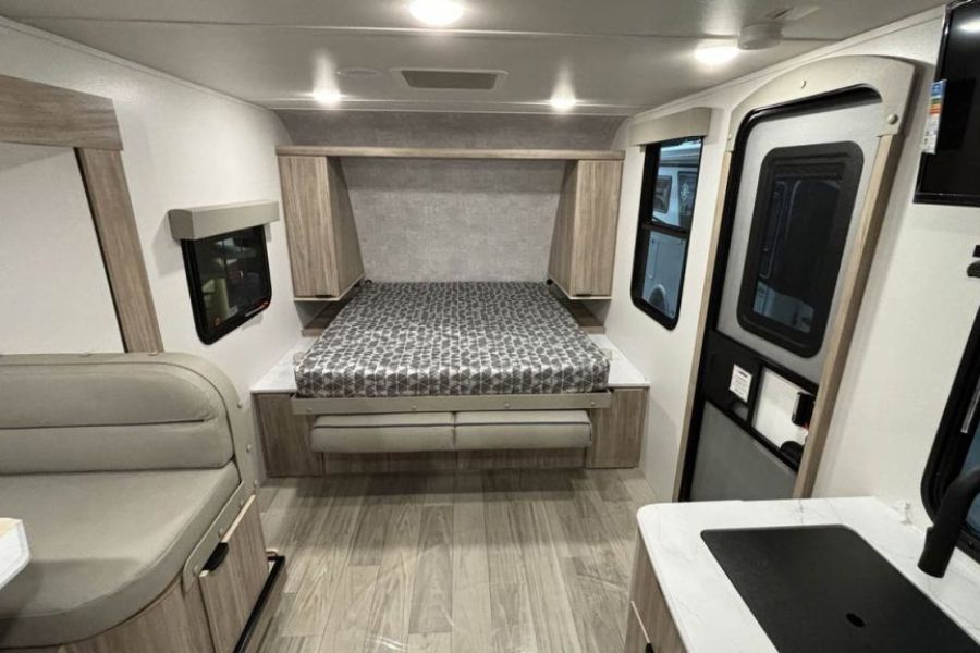 Winnebago Trailer 2326mbbh