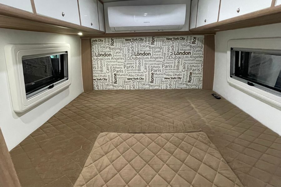Globe Motorhomes Motorhome Sprinter 416