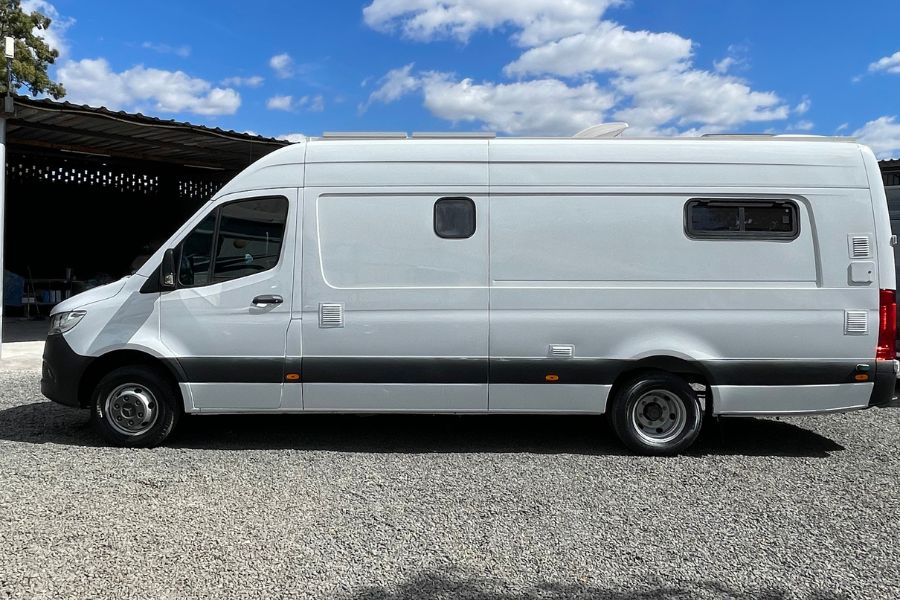 GetOutside Motorhome Sprinter 516 Extra Longa High-Tech	