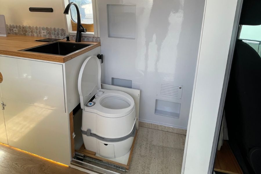 GetOutside Motorhome Sprinter 516 Extra Longa High-Tech