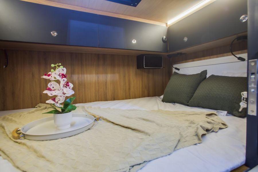 Mammoth Overland Magirus