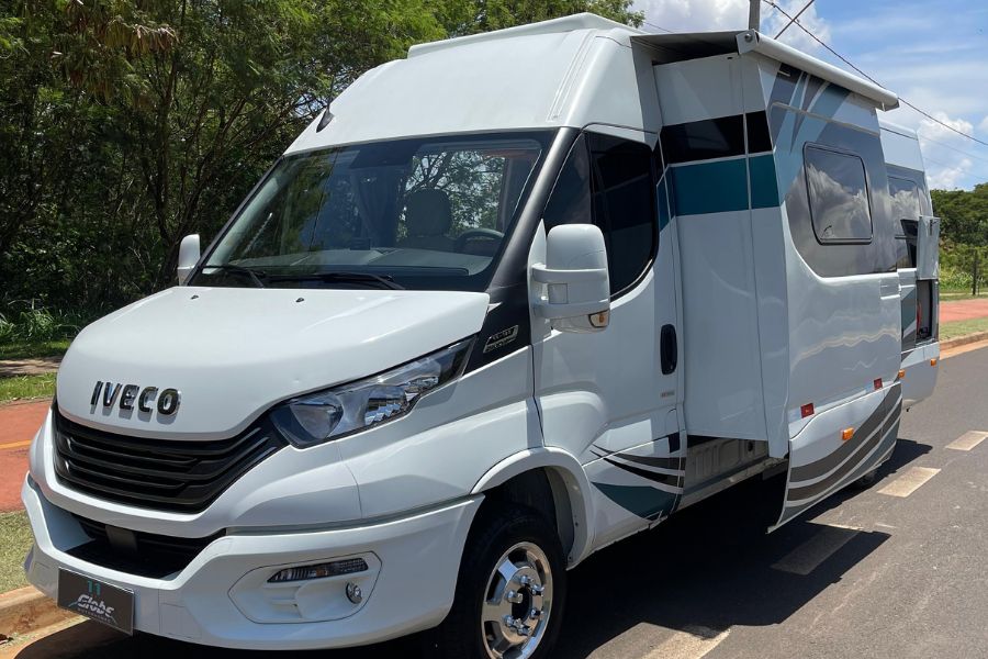 Globe Motorhomes IVECO Dayli Hi-Matic 55-180	